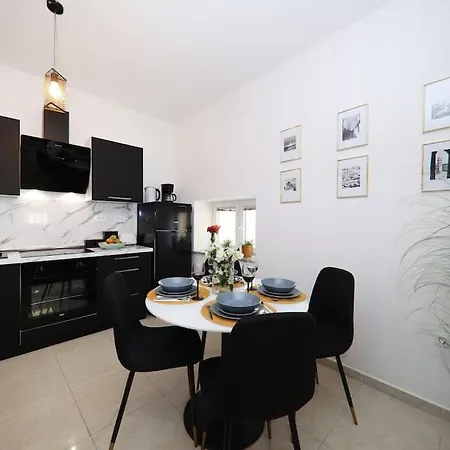 “Minipalais” Apartment In The Heart Of Zadar Exterior photo
