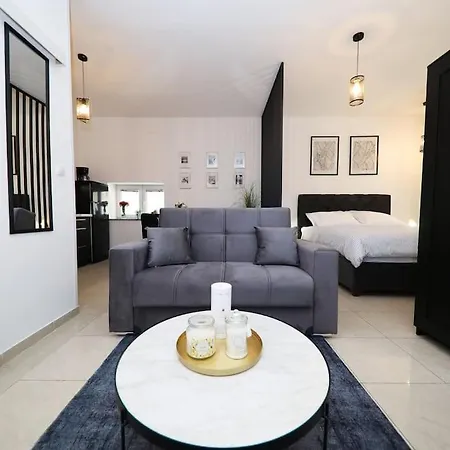 “Minipalais” Apartment In The Heart Of Zadar Exterior photo