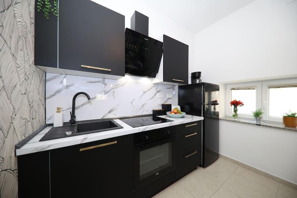 Apartment “minipalais” In The Heart Of *