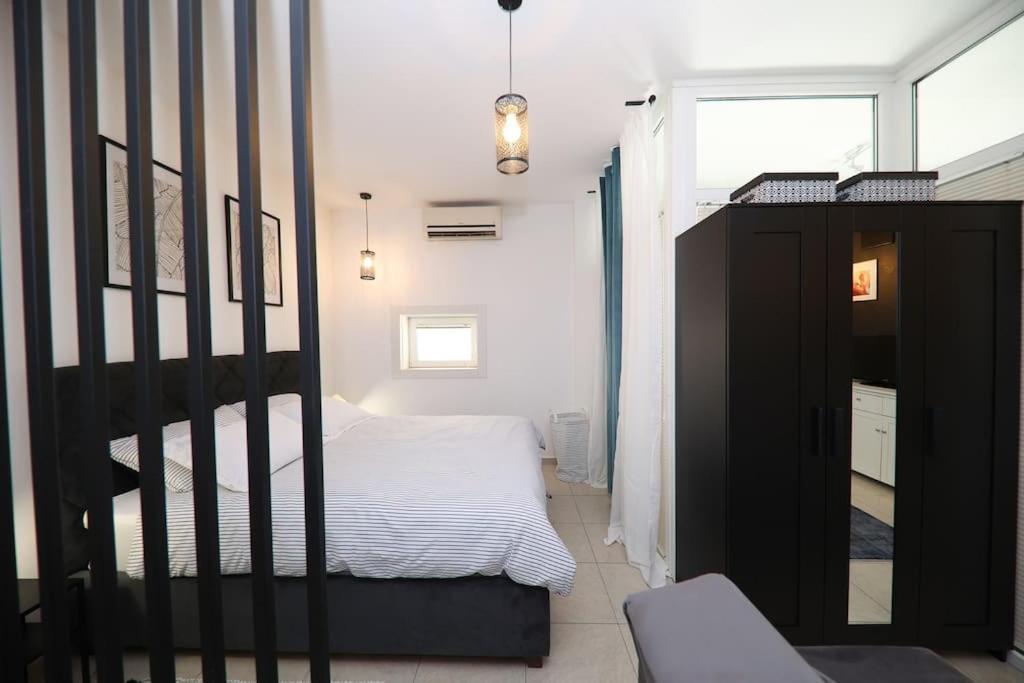 “minipalais” In The Heart Of Apartment
