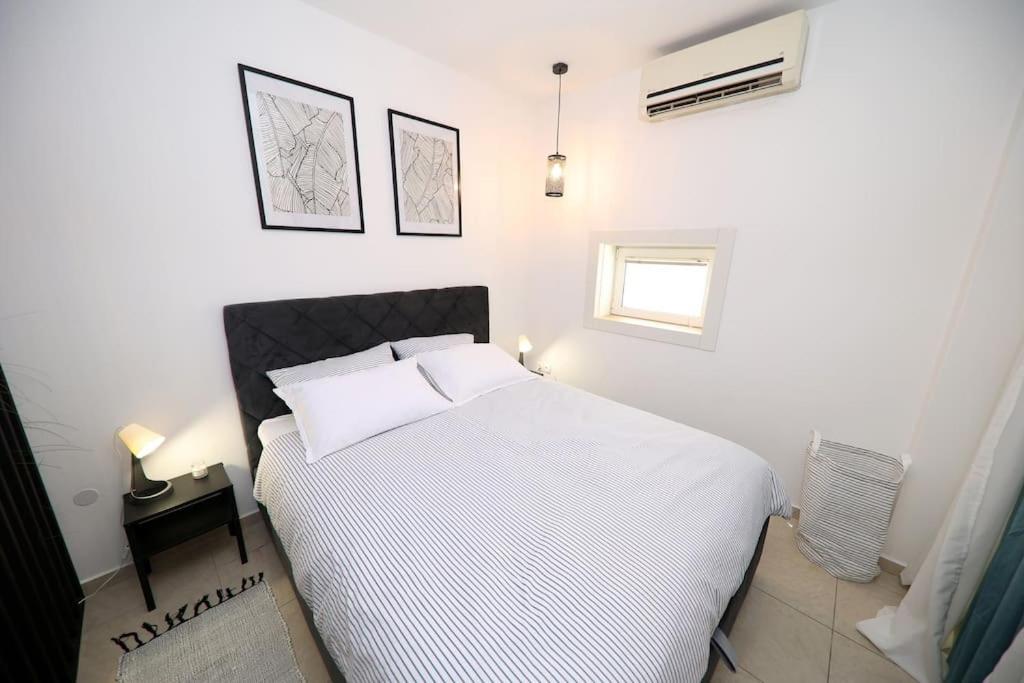 “minipalais” In The Heart Of Apartment
